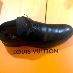 Louis Vuitton black mens sz 11 dress shoes in great condition 💯